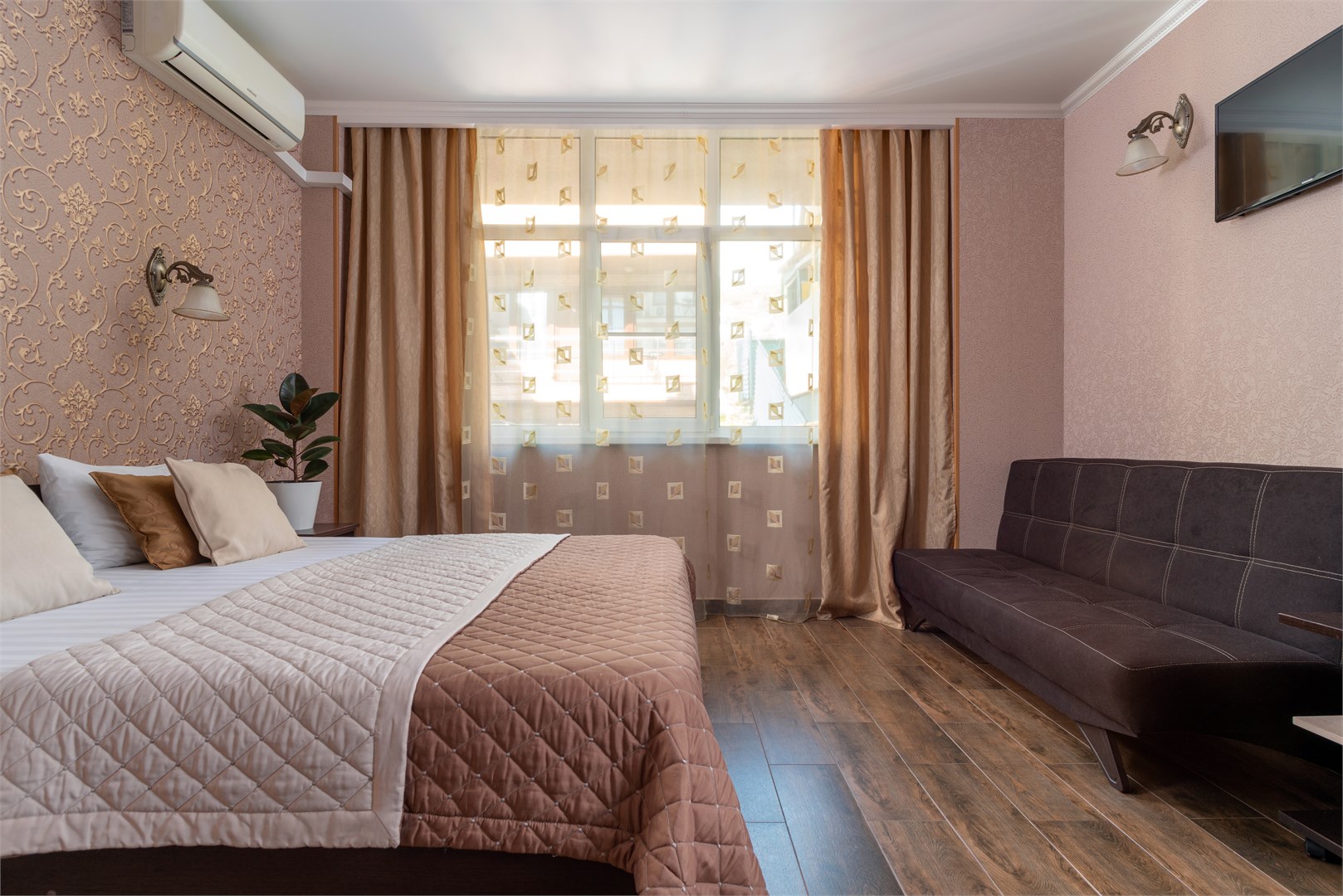 Делюкс без балкона  (4-х местны) в Helas