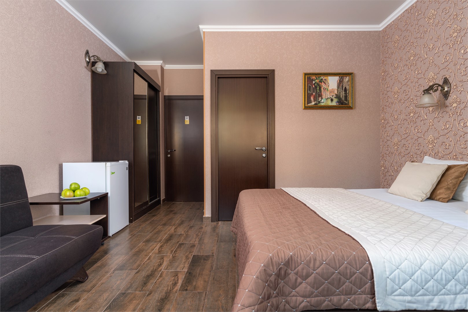 Делюкс без балкона  (4-х местны) в Helas