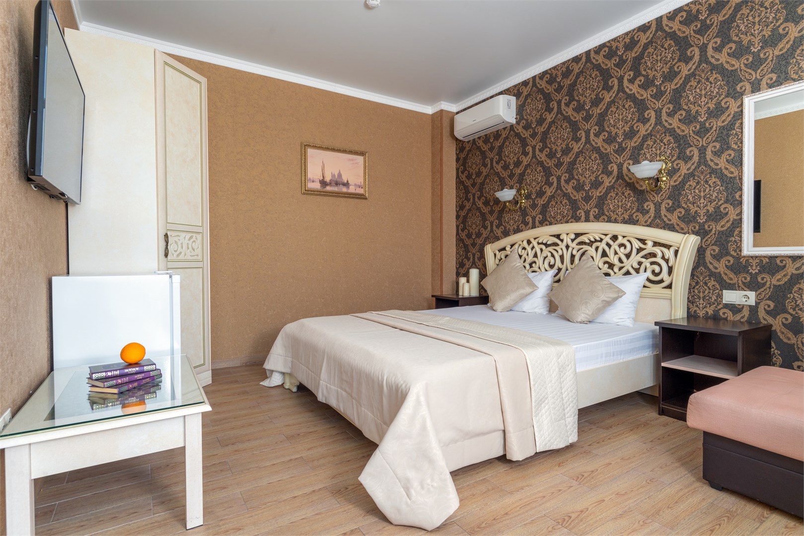 Люкс без балкона в Helas