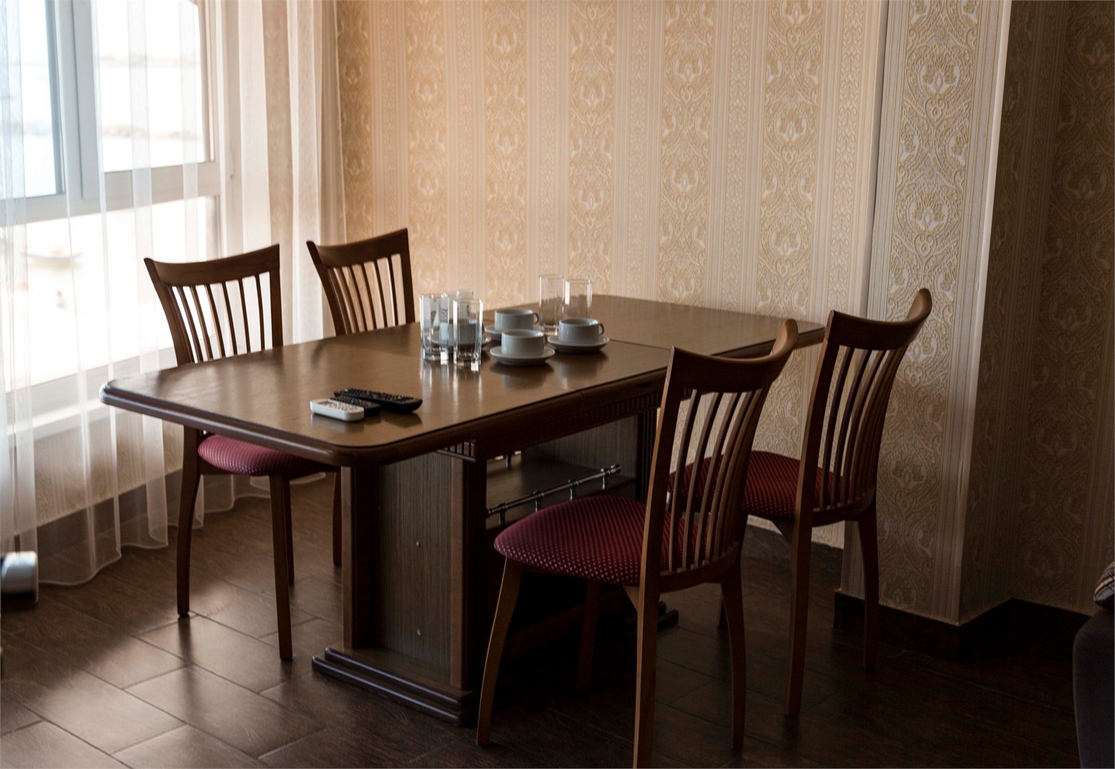 двухкомнатный комфорт (витраж на море) в Дом рыбака