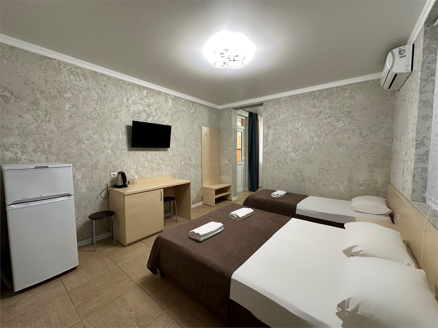 Двухкомнатный Пятиместный Комфорт в Михаил