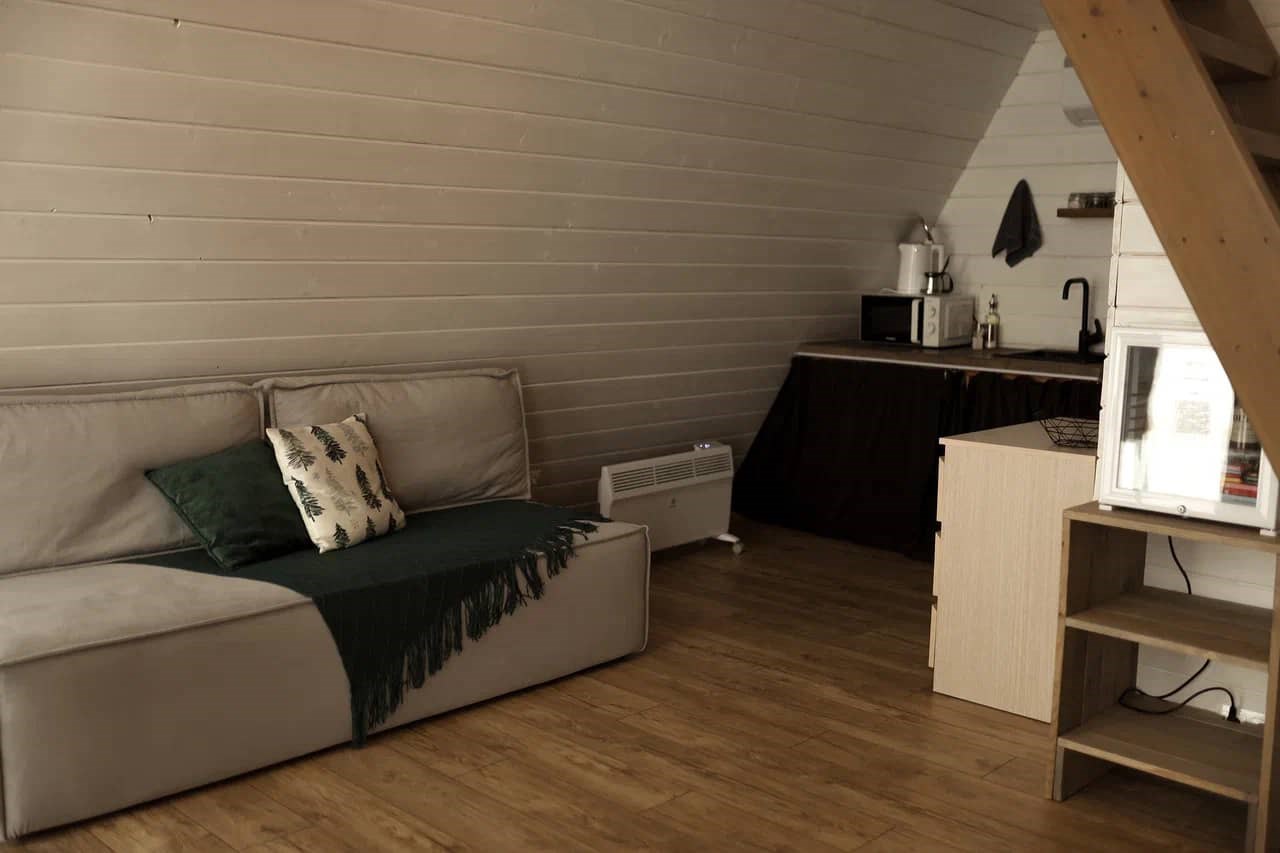 А-фрейм на берегу моря в Море