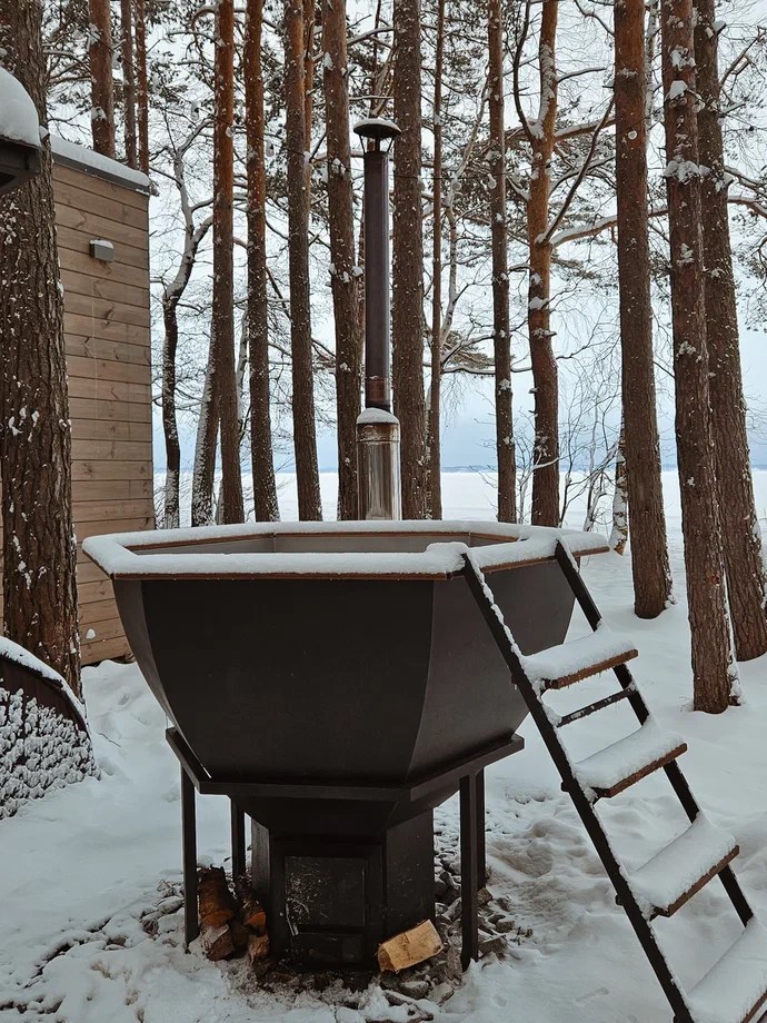 Панорамный дом на берегу в Море