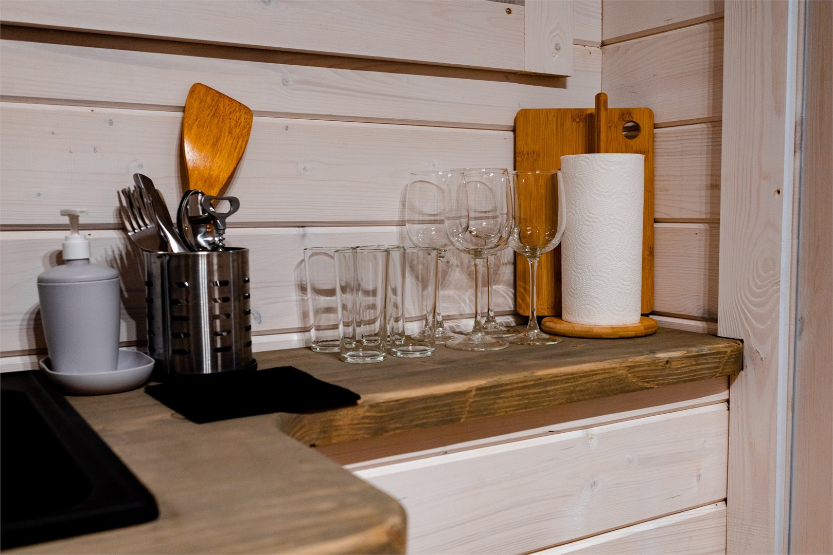 А-фрейм в сосновом лесу в Море