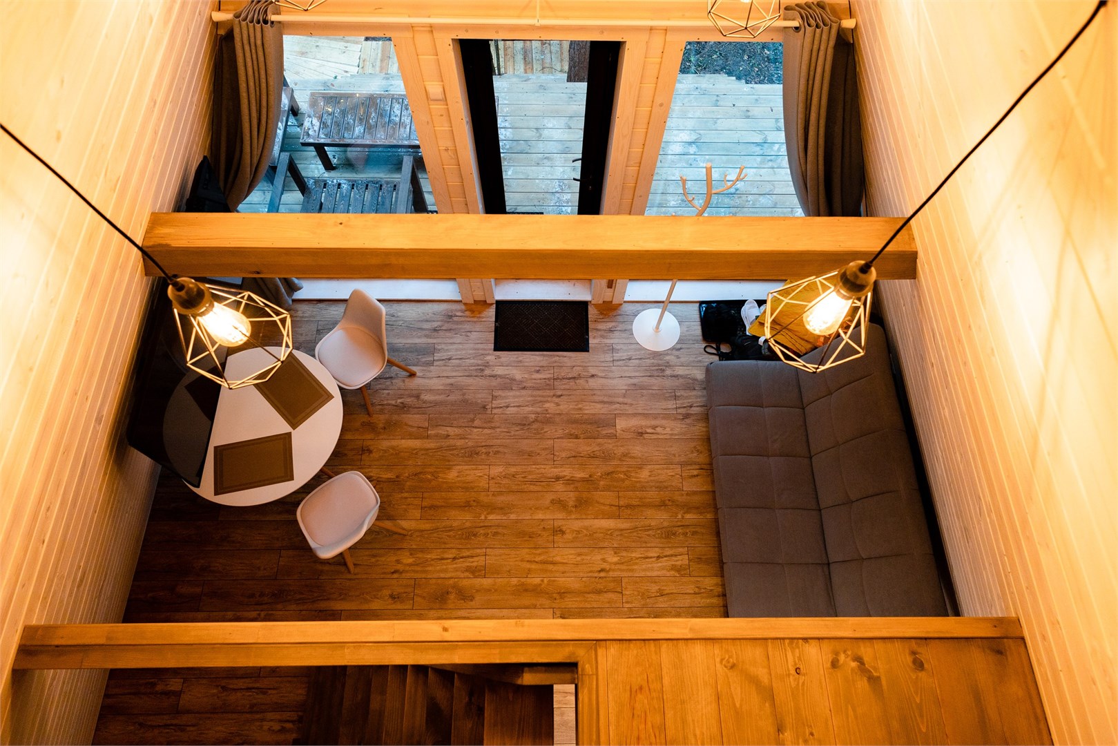 А-фрейм в сосновом лесу в Море