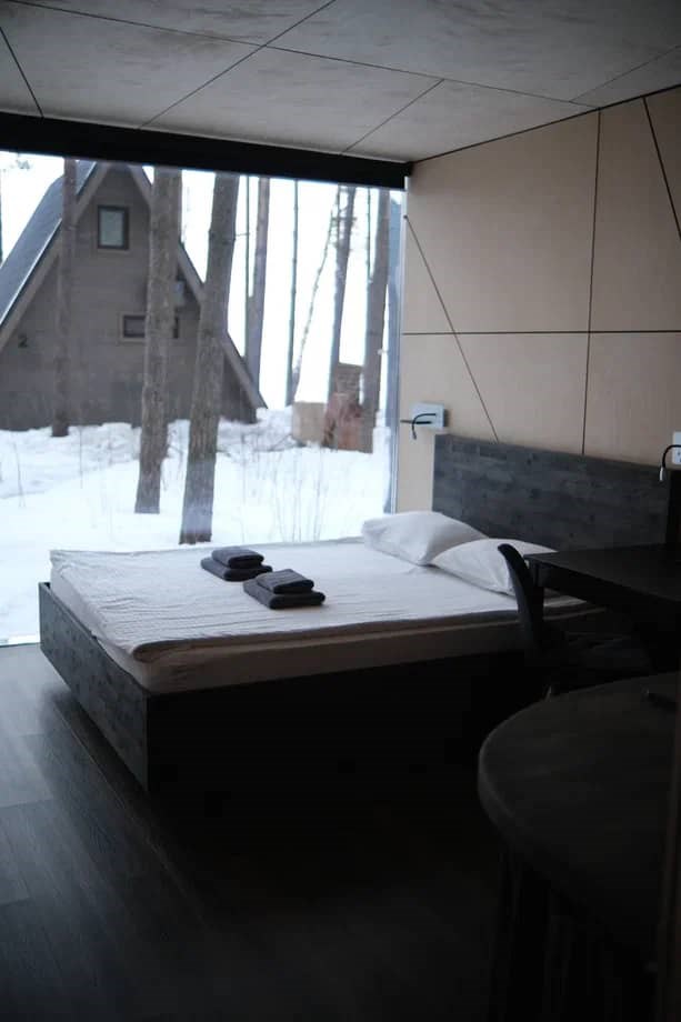 Зеркальный дом на двоих в Море