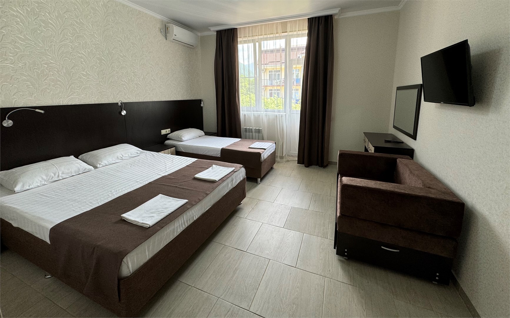 Семейный номер с балконом в Vega