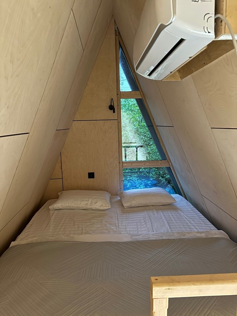 A FRAME 1 в Кобан СПА