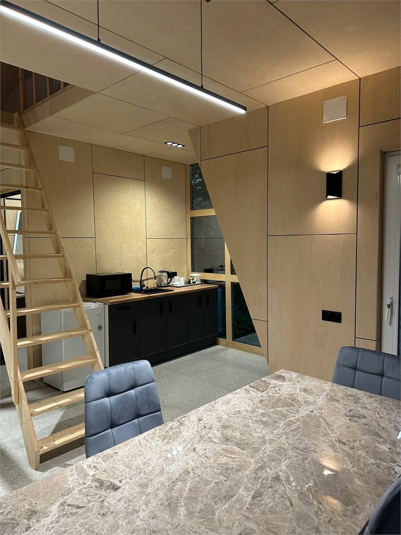 A FRAME 1 в Кобан СПА