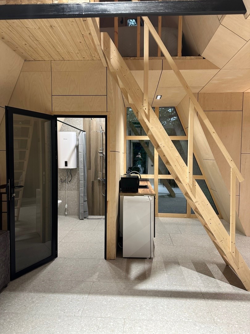 A FRAME 1 в Кобан СПА