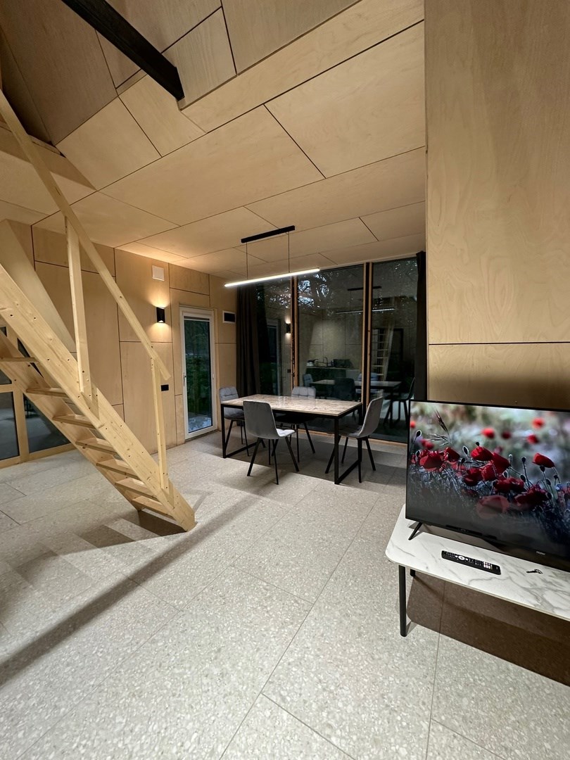 A FRAME 1 в Кобан СПА