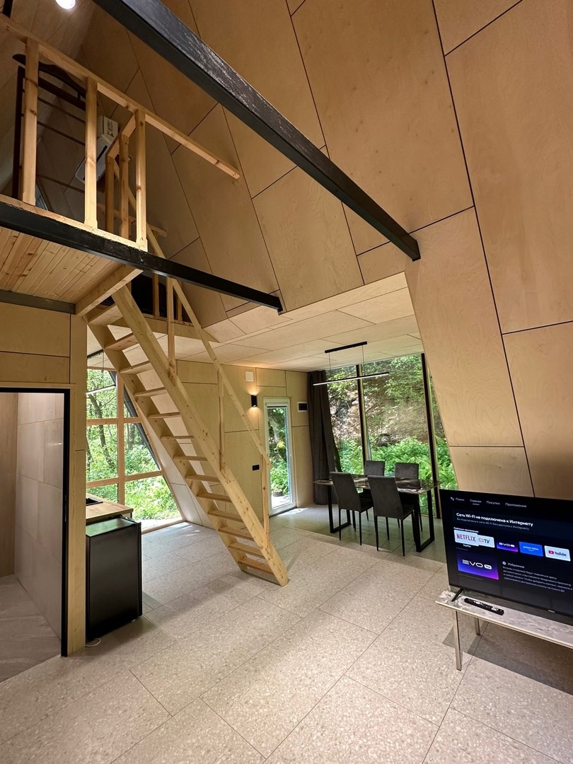 A FRAME 5 в Кобан СПА