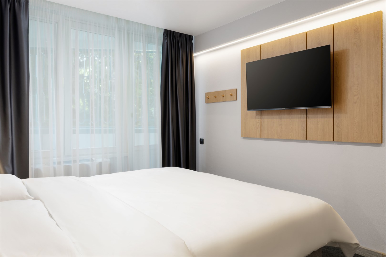 Люкс семейный 2-комнатный в Azimut Здоровье Ивушка