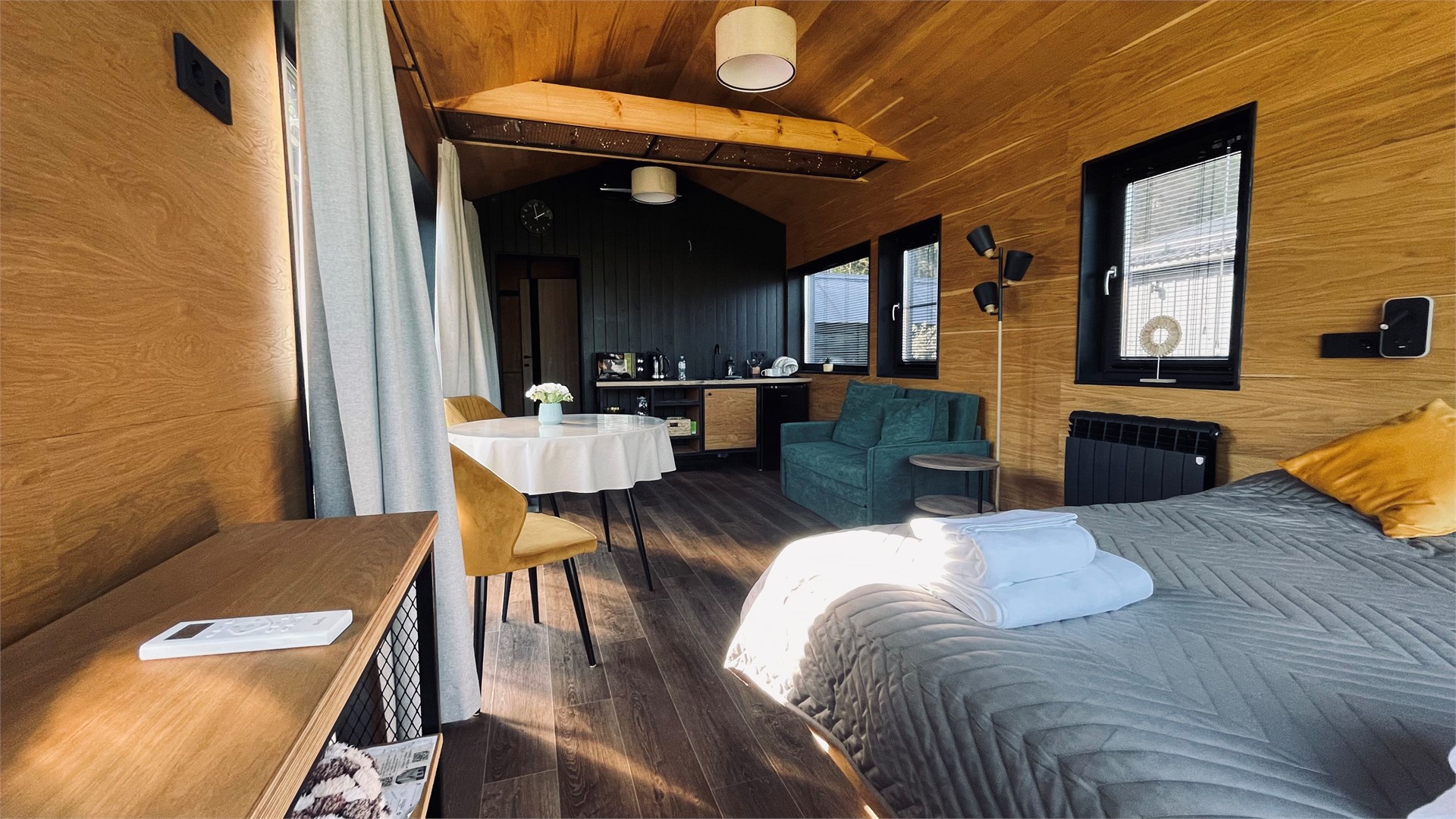 Великие российские учёные (барнхаусы с видом на Волгу) в Резиденция Товарищества Братьев Нобель