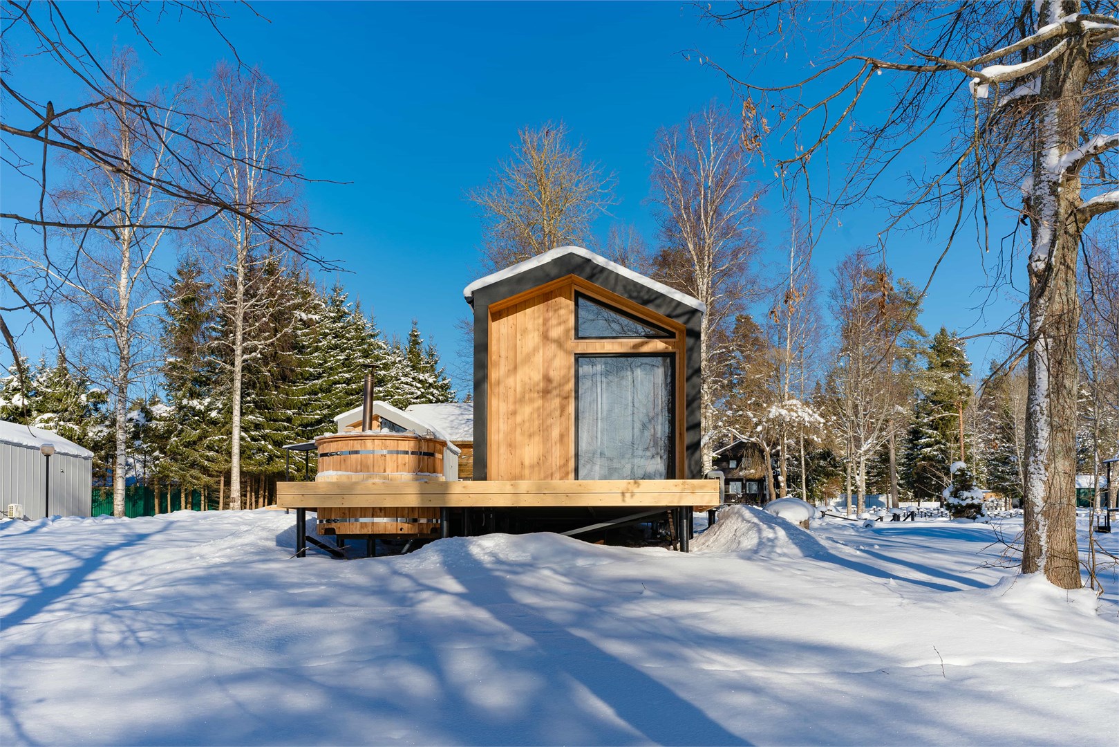 Двухместный Барнхаус на берегу озера в ЭкоPort на Отрадном