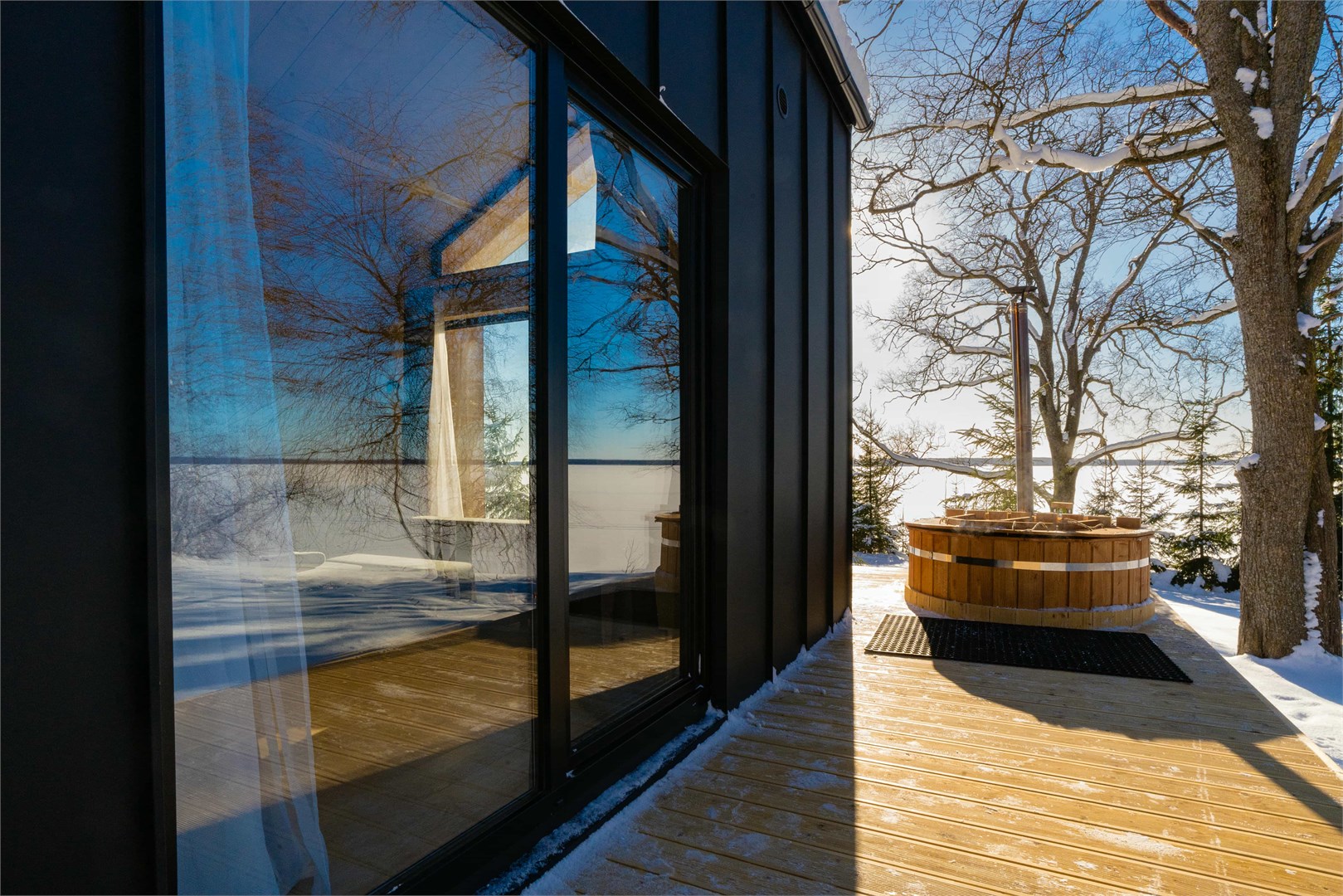 Двухместный Барнхаус на берегу озера в ЭкоPort на Отрадном