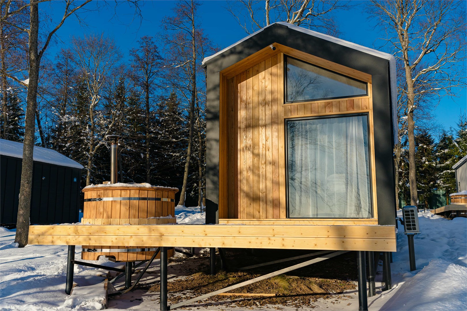 Двухместный Барнхаус на берегу озера в ЭкоPort на Отрадном