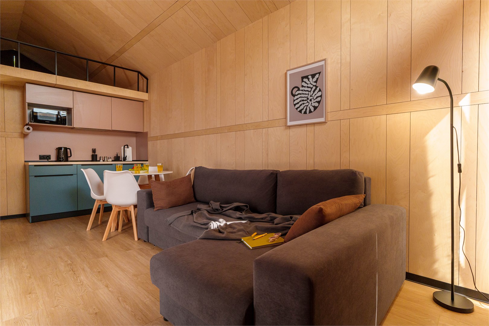 Четырёхместный Барнхаус с видом на озеро в ЭкоPort на Отрадном