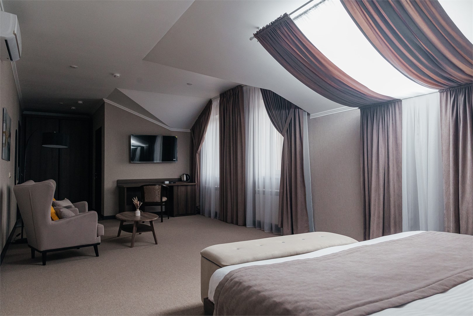 GRAND DELUXE в Алекс Роял
