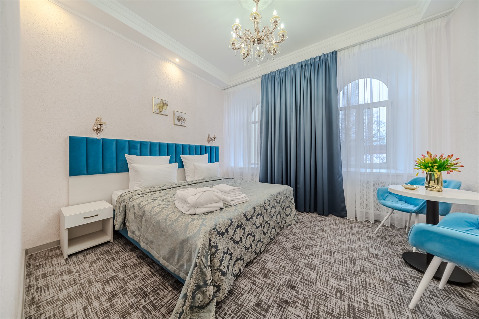 Полулюкс в Виктория