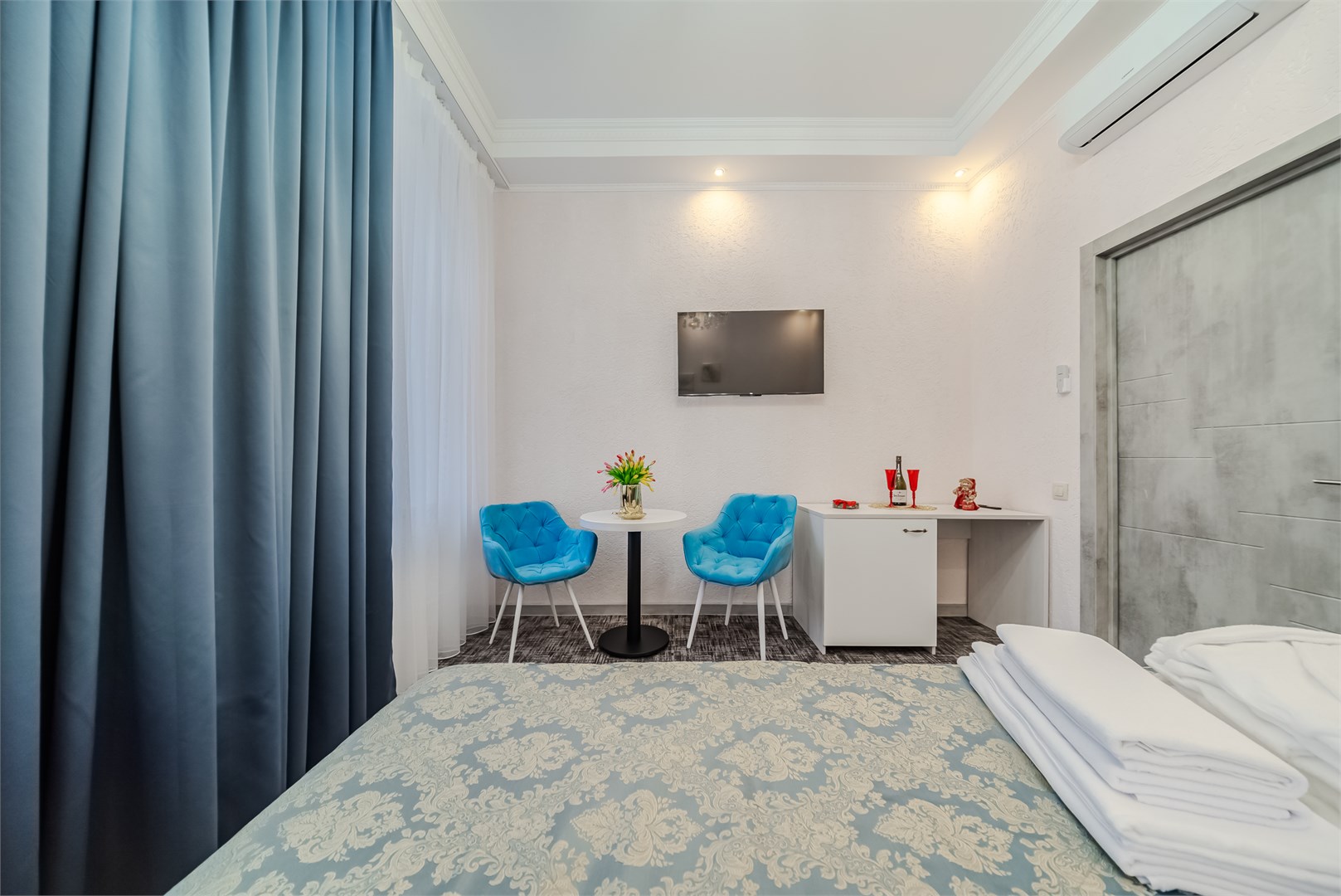 Полулюкс в Виктория