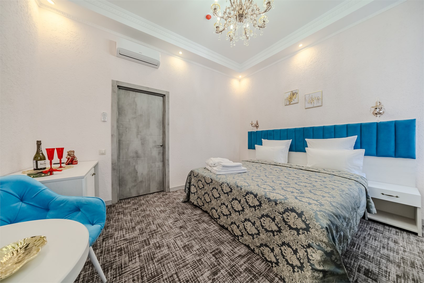 Полулюкс в Виктория