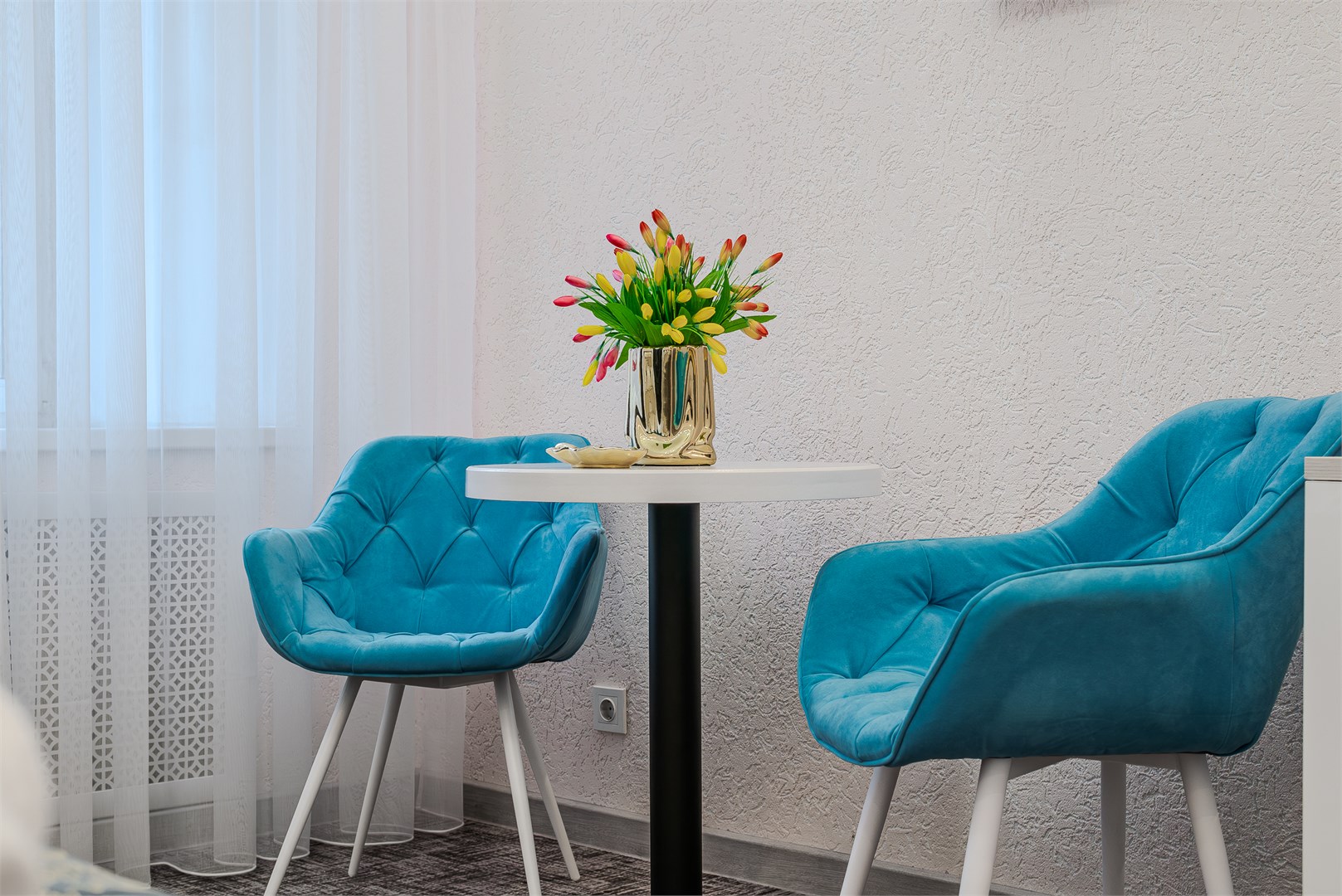 Полулюкс в Виктория