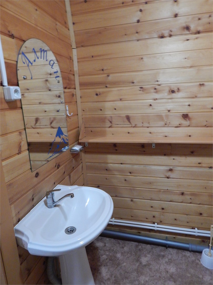 СТ + (Стандарт с двумя кроватями, балконом и видом на реку) в Алтан