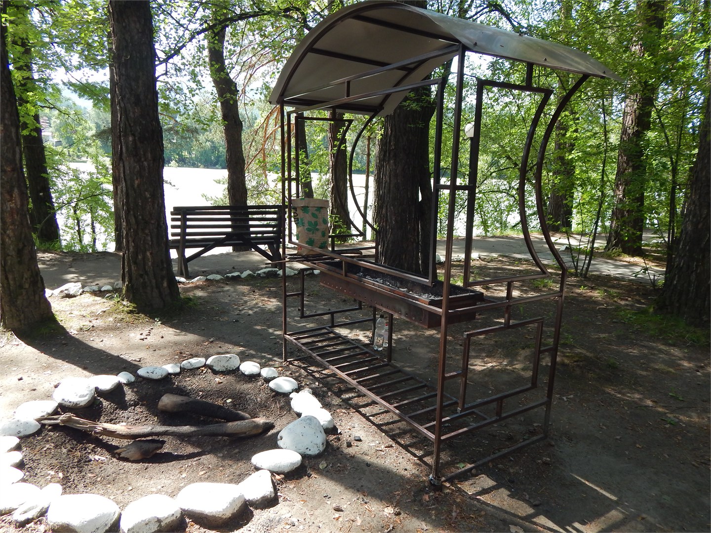 СТ + (Стандарт с двумя кроватями, балконом и видом на реку) в Алтан