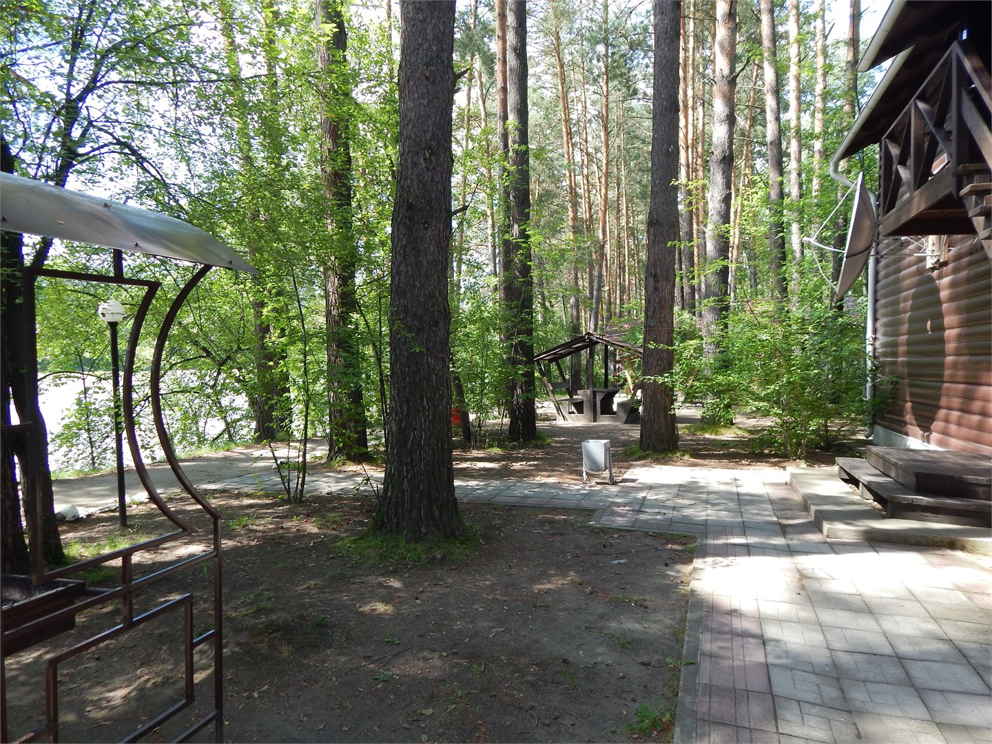 СТ + (Стандарт с двумя кроватями, балконом и видом на реку) в Алтан