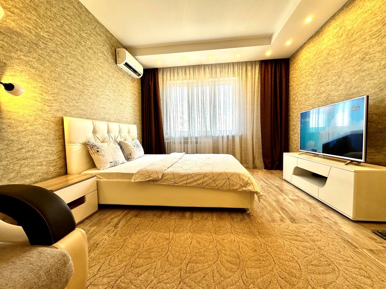 ул.Маршала Устинова  1 в Fresh Room