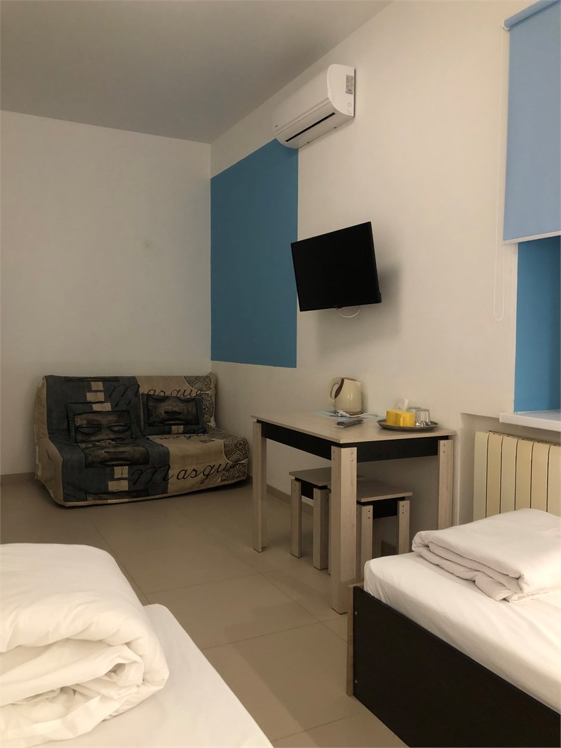 улучшенный двухместный номер с двумя односпальными кроватями в Good Night House