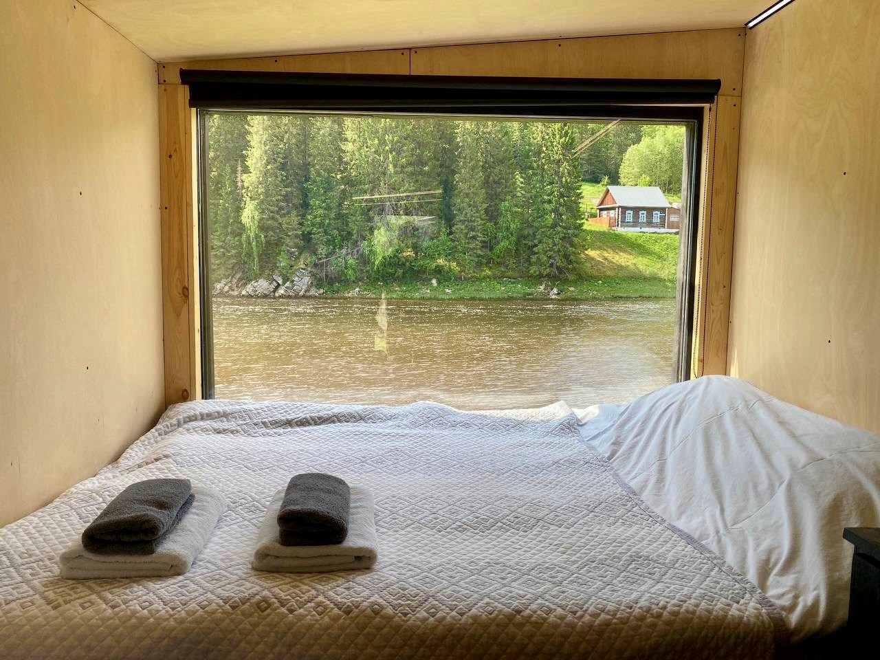 Дом "Зеркальный" в Горы реки