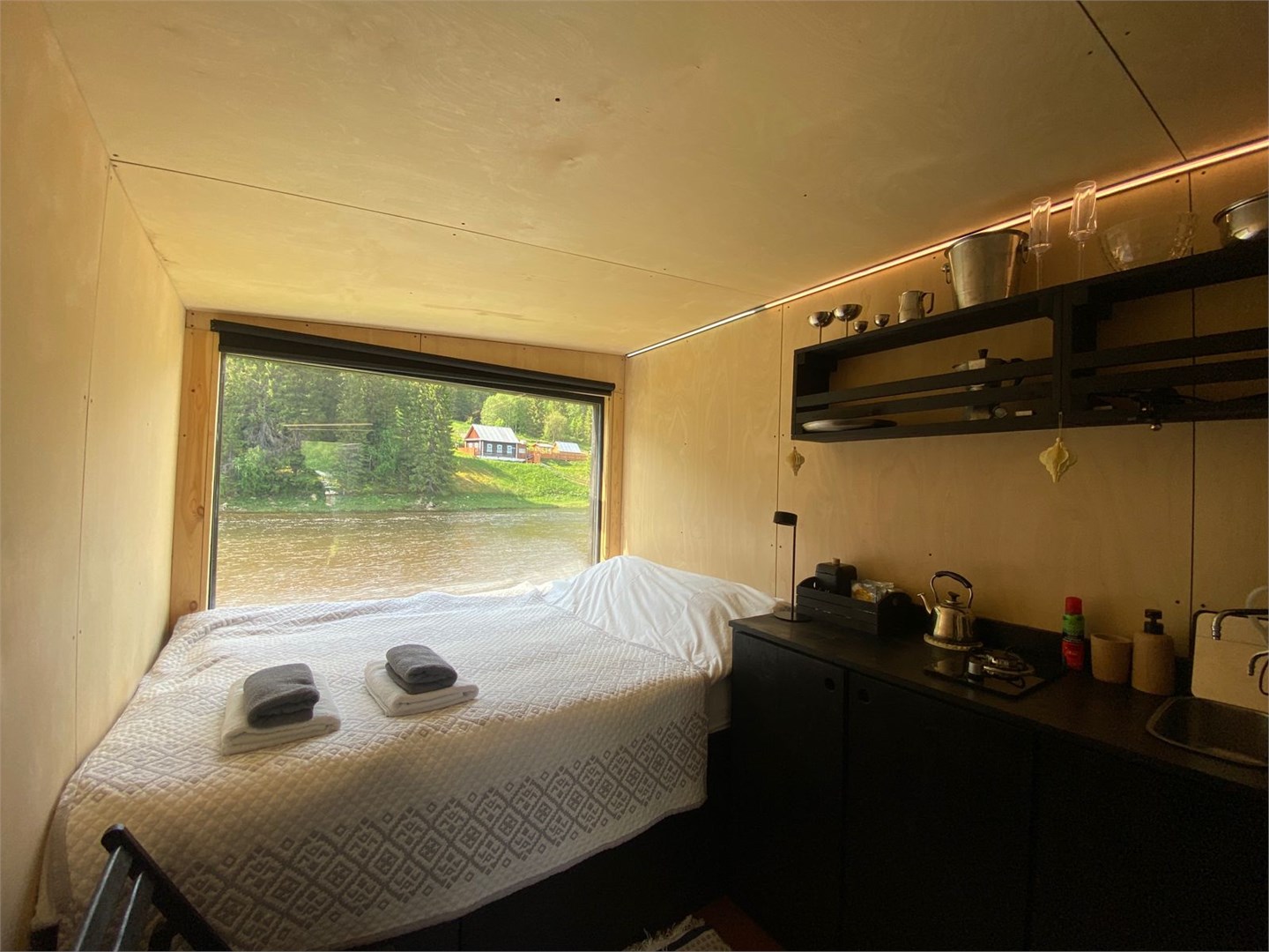 Дом "Зеркальный" в Горы реки