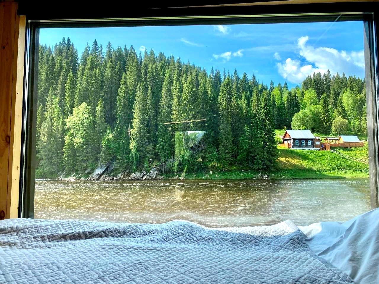 Дом "Зеркальный" в Горы реки