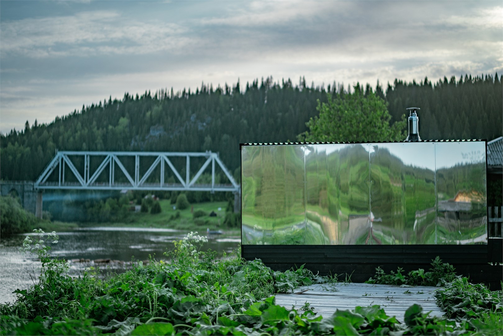 Дом "Зеркальный" в Горы реки