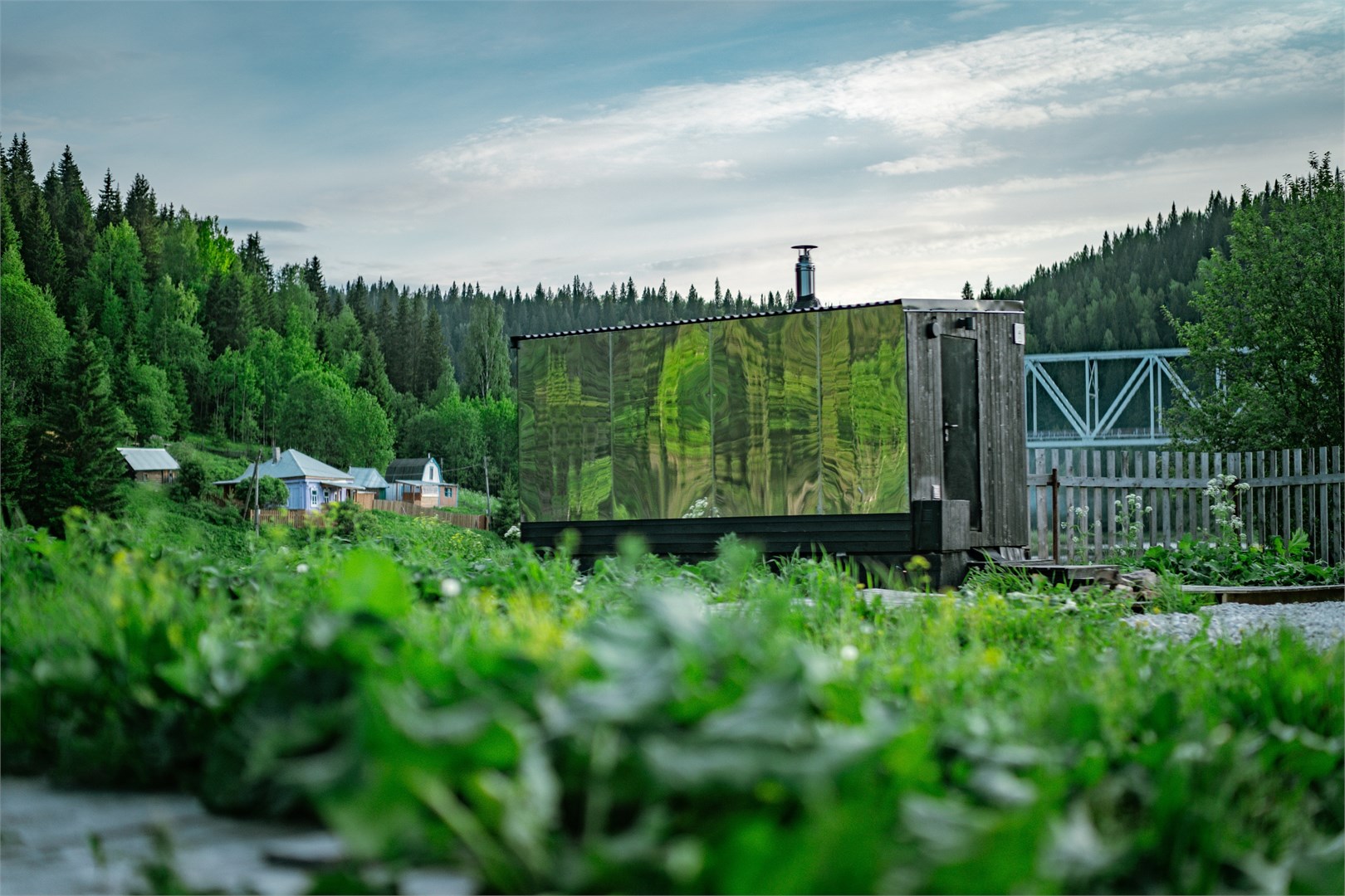 Дом "Зеркальный" в Горы реки