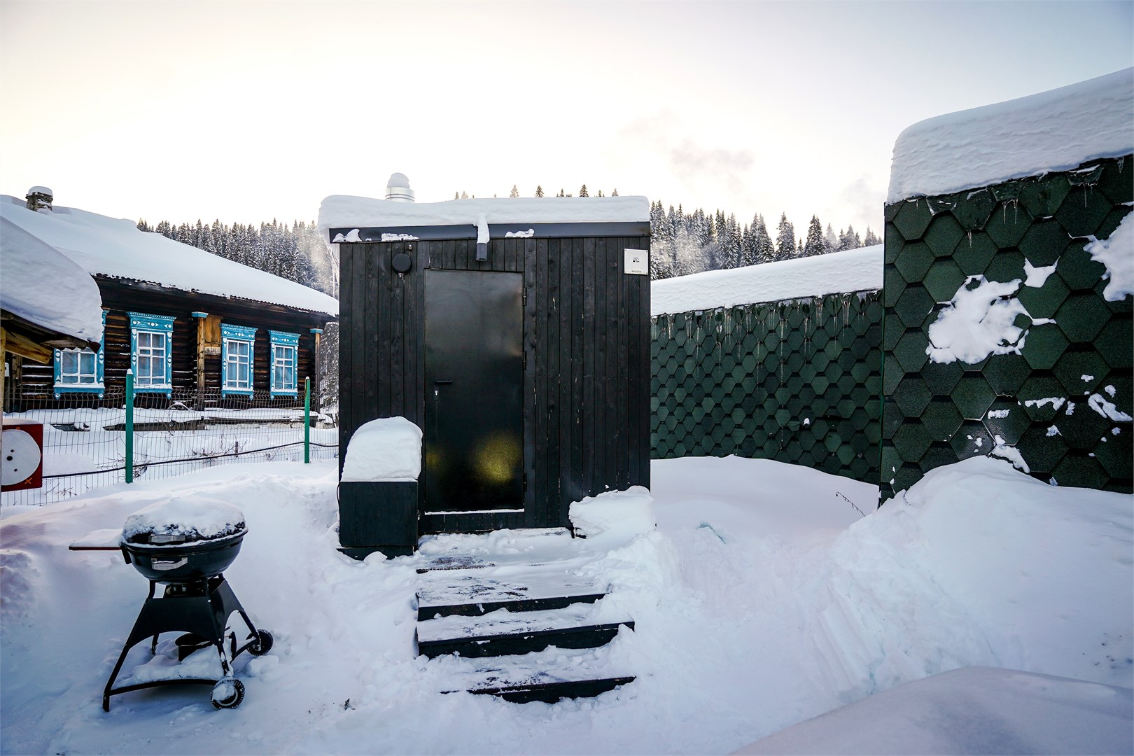 Дом "Зеркальный" в Горы реки