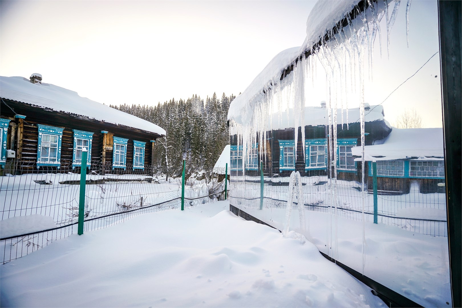 Дом "Зеркальный" в Горы реки