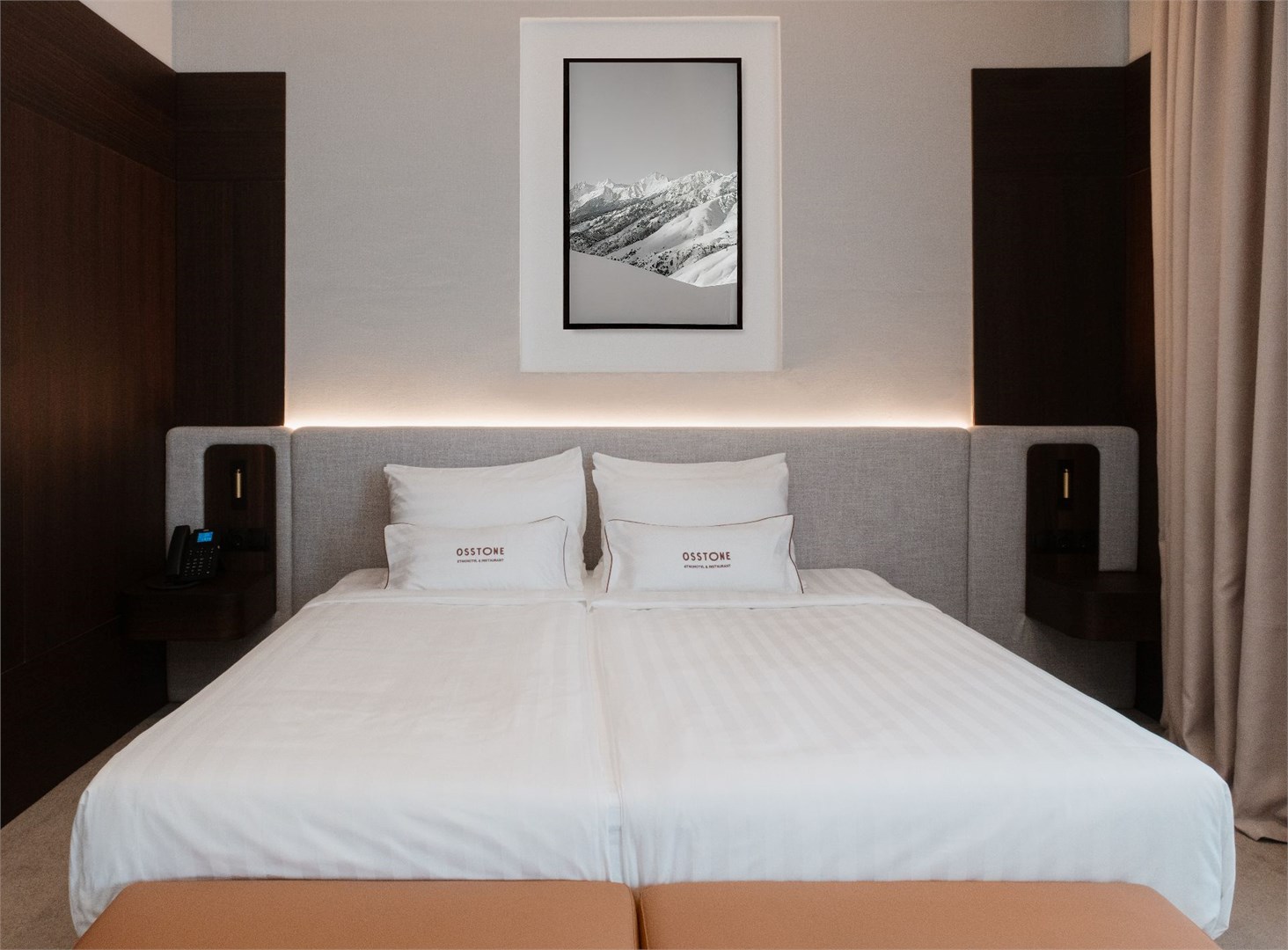 Трехместный делюкс с балконом и видом на горы в Osstone