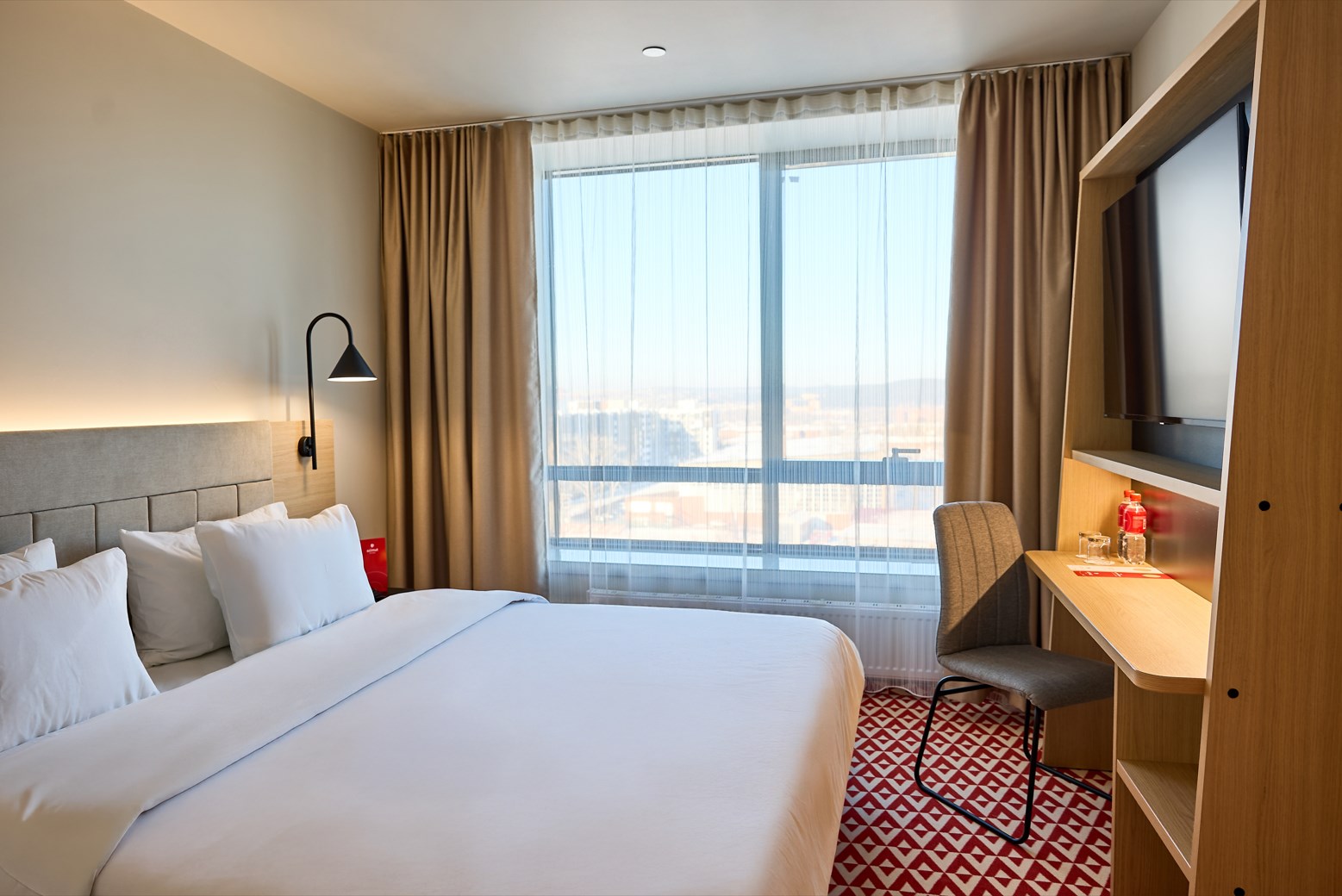 Стандарт с одной большой кроватью в Azimut