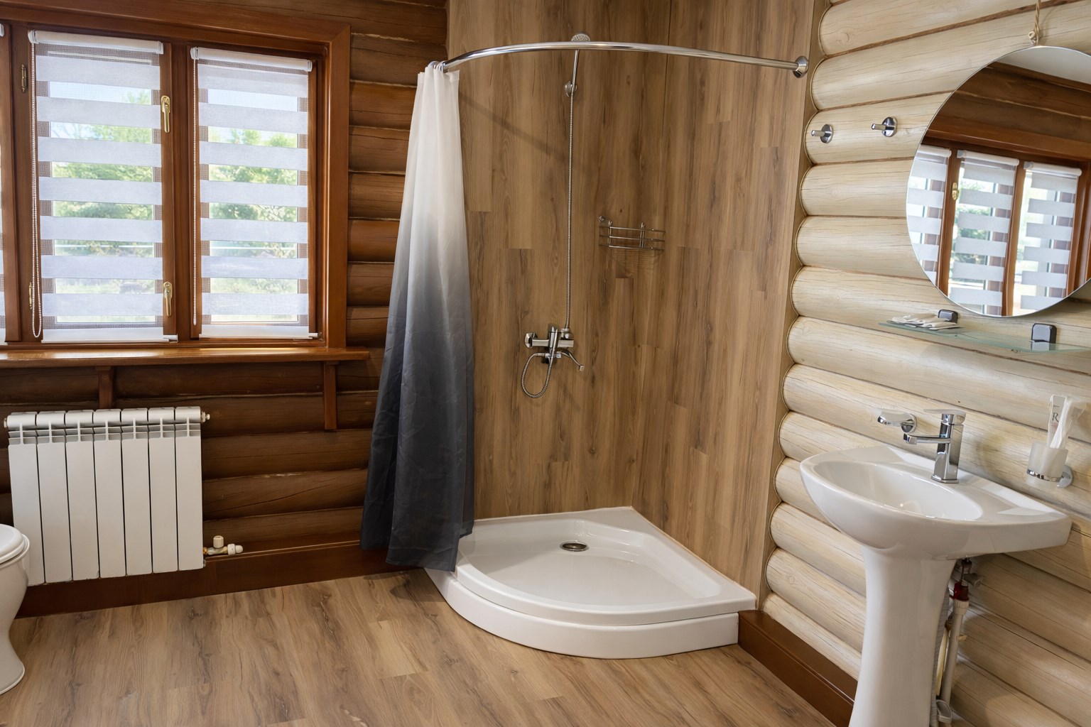 Застава: Хаусбот 3 комн с бассейном, баней и верандой в Застава