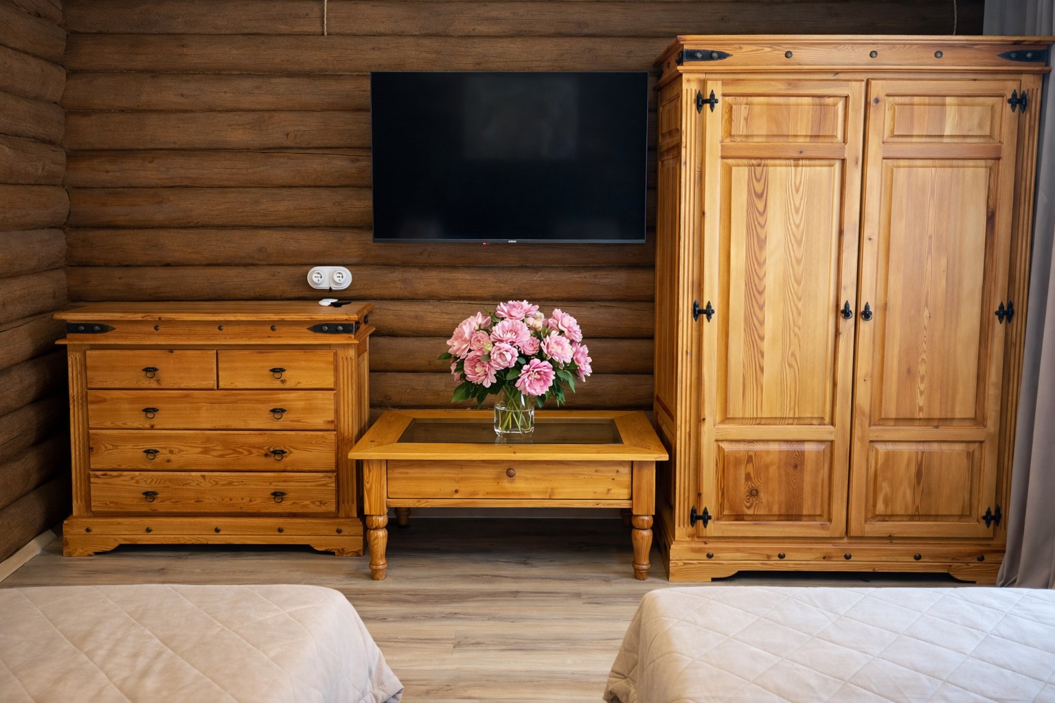 Застава: Хаусбот 3 комн с бассейном, баней и верандой в Застава