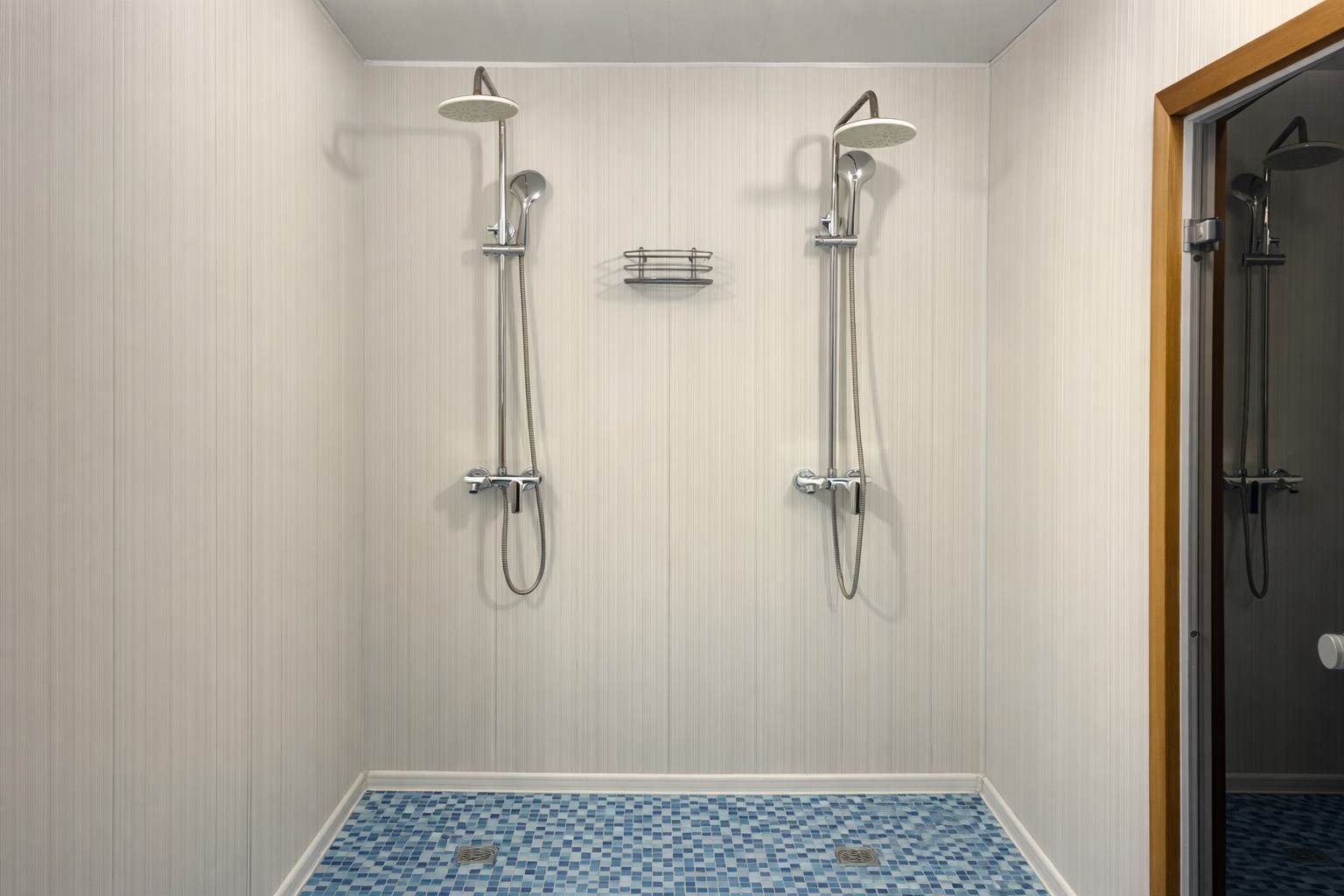 Застава: Хаусбот 3 комн с бассейном, баней и верандой в Застава