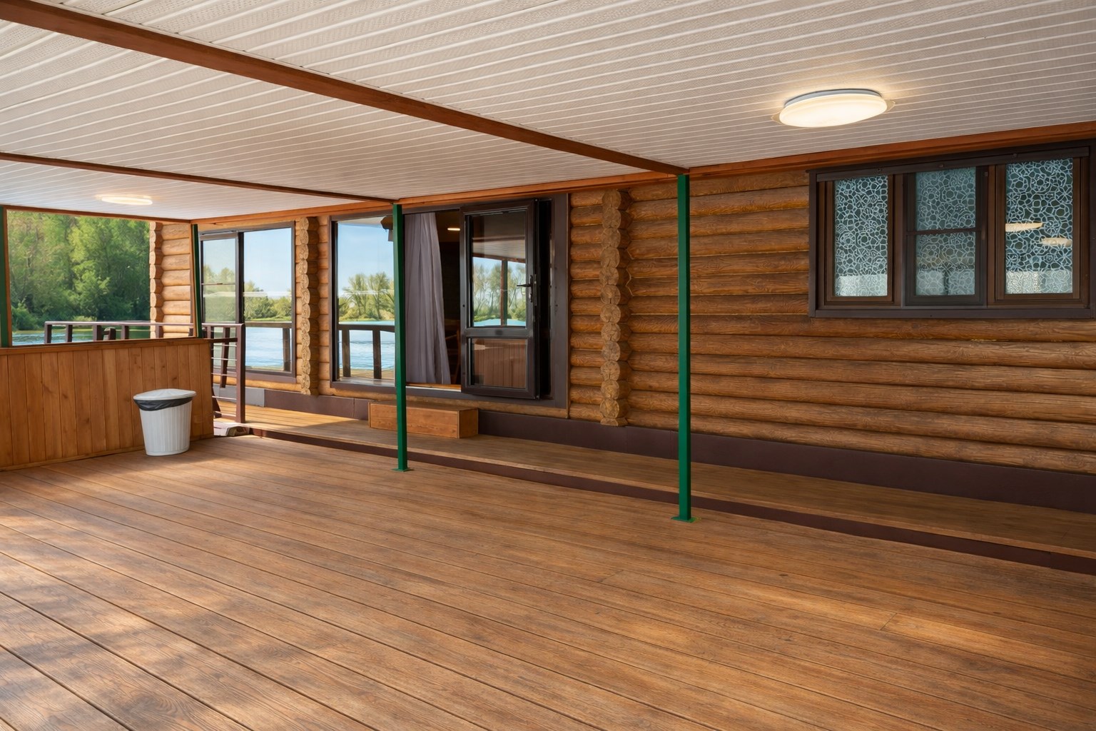 Застава: Хаусбот 3 комн с бассейном, баней и верандой в Застава