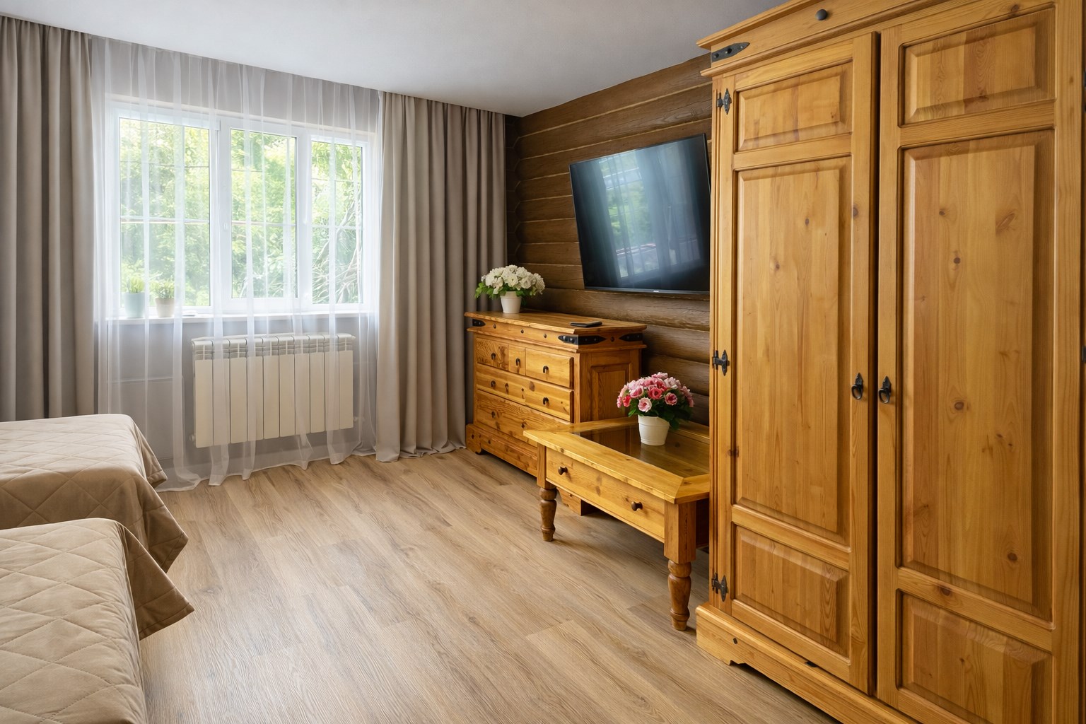 Застава: Хаусбот 3 комн с бассейном, баней и верандой в Застава