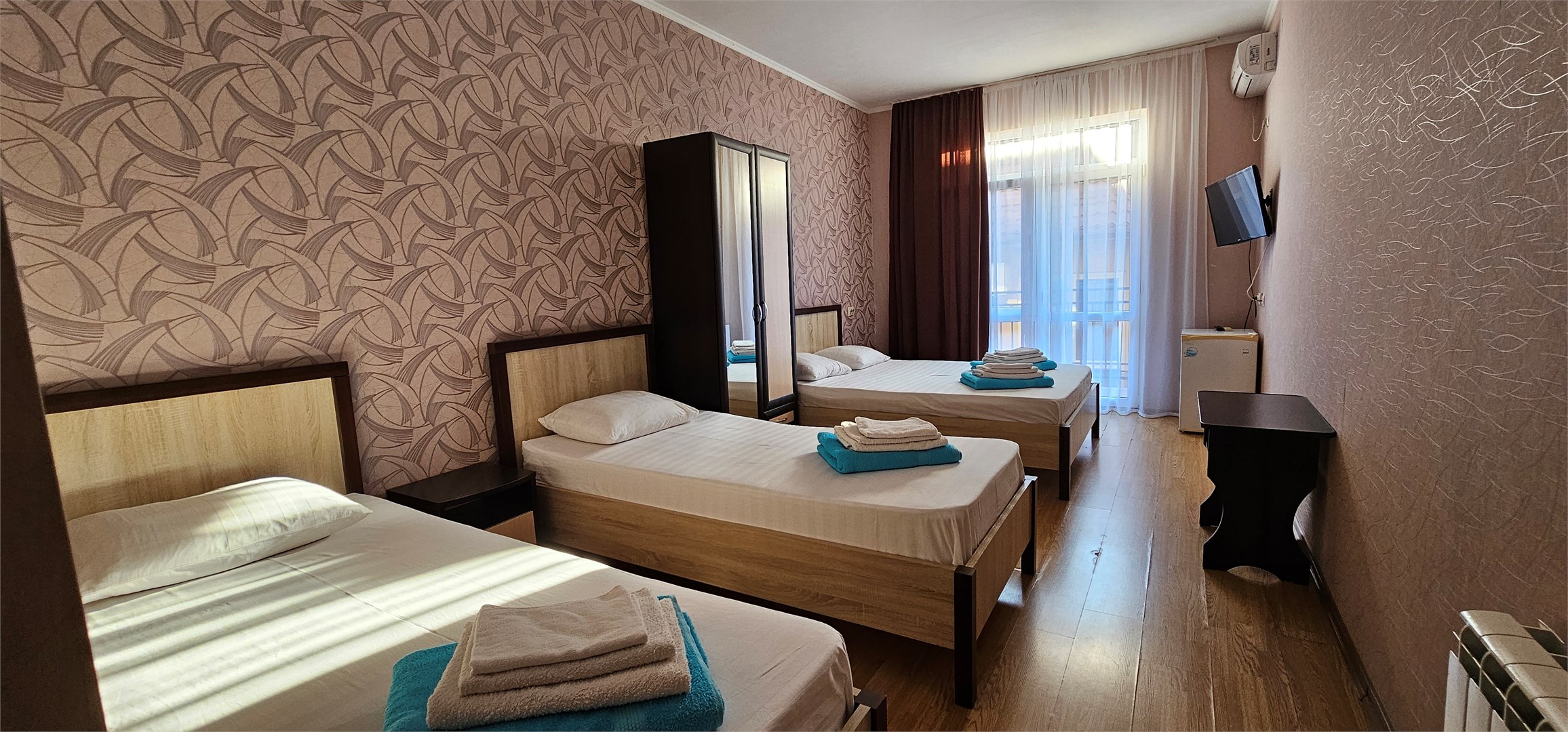 четырехместный с балконом в Сангрия