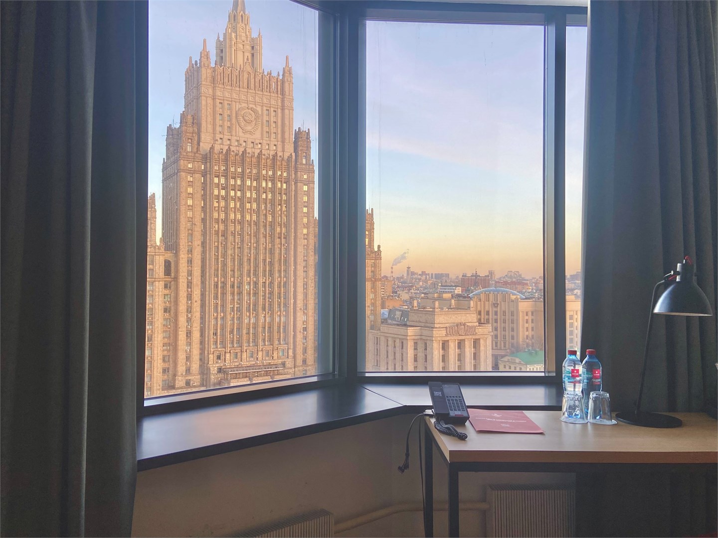 SMART Супериор с видом на МИД в Azimut Сити Отель Смоленская Москва