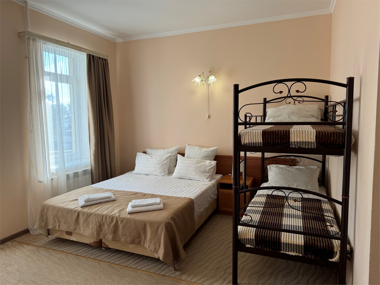 Семейный с балконом в Берег надежды