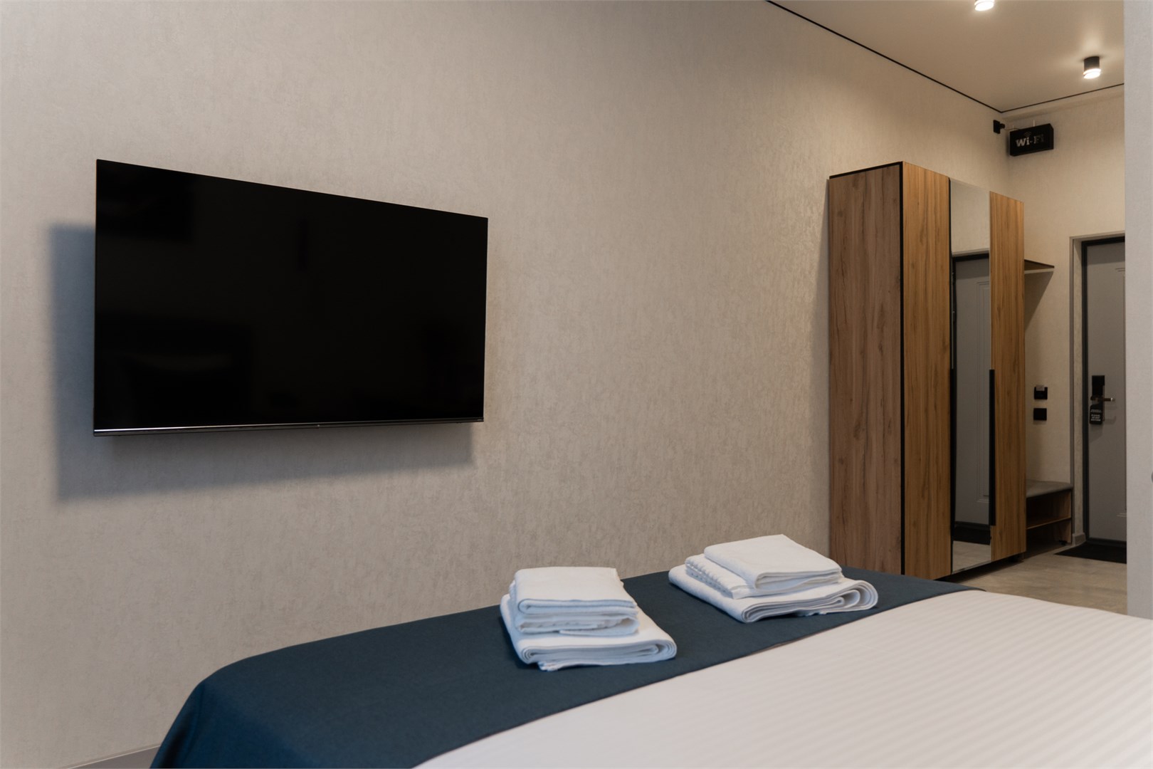 Стандарт в Аура